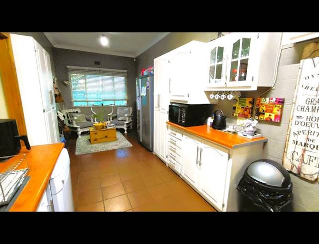 4 BEDROOM HOUSE FOR SALE IN BAYSWATER